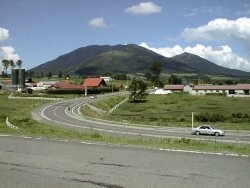 �f�R����