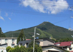 �ƕ��݂��ނ��銘��R