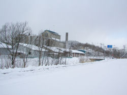 �y�����H��